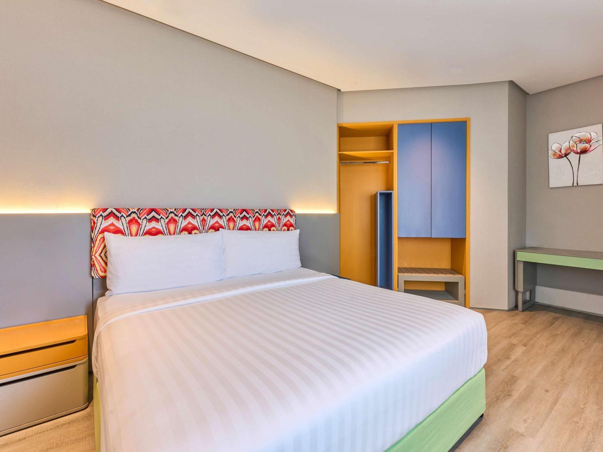 Ibis Styles Dubai Jumeira Exterior foto